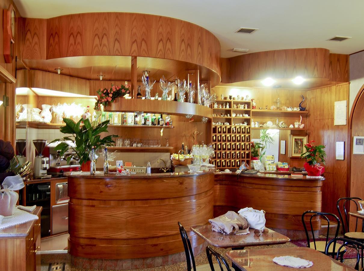 Miramonti Hotel Calizzano ภายนอก รูปภาพ
