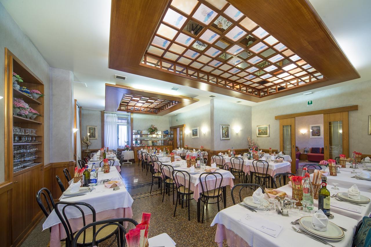 Miramonti Hotel Calizzano ภายนอก รูปภาพ