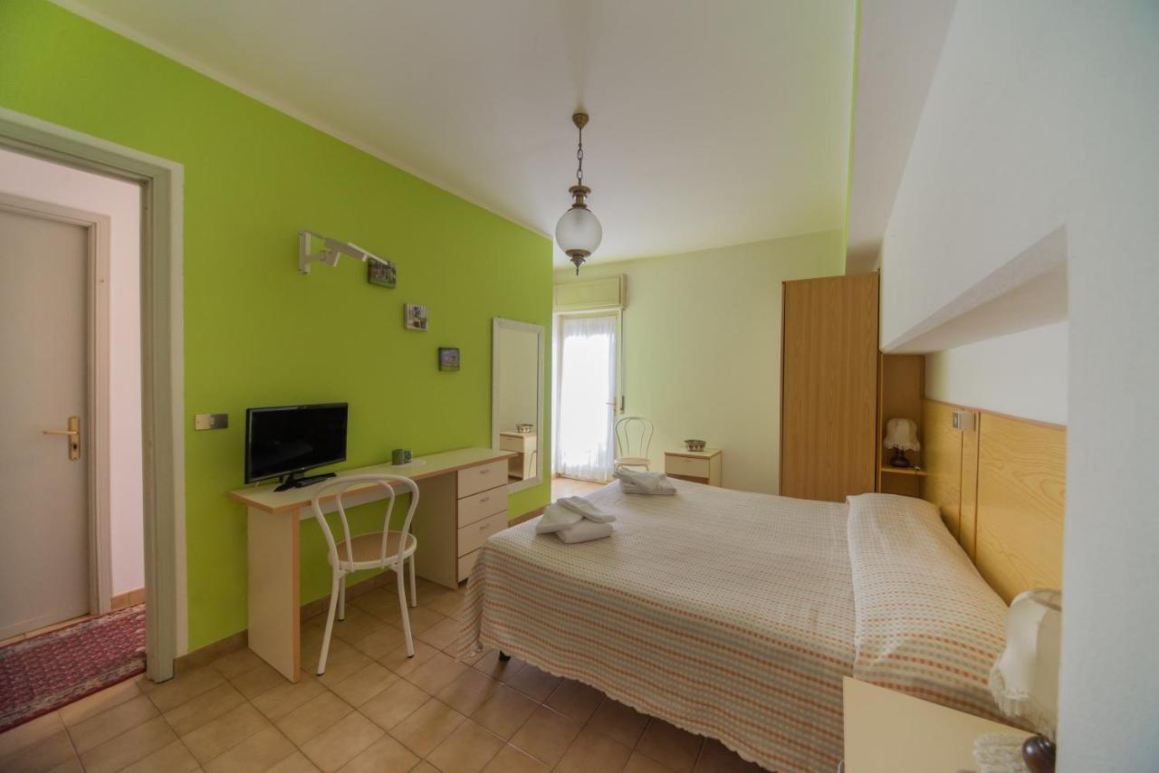 Miramonti Hotel Calizzano ภายนอก รูปภาพ