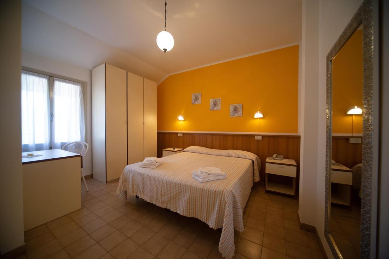 Miramonti Hotel Calizzano ภายนอก รูปภาพ